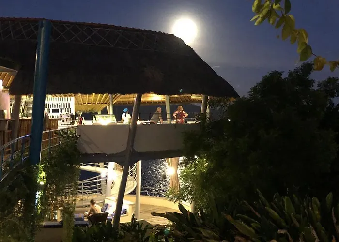 Villa Bloo Lagoon Eco Village