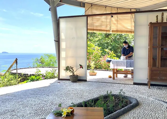 Bloo Lagoon Eco Village *