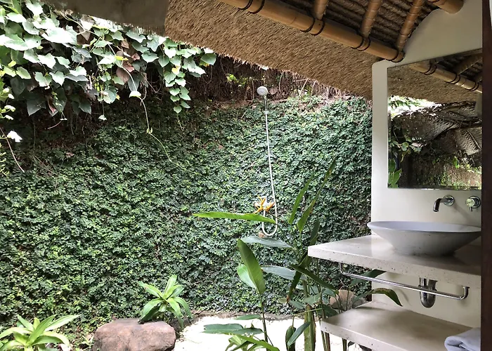 Villa Bloo Lagoon Eco Village *
