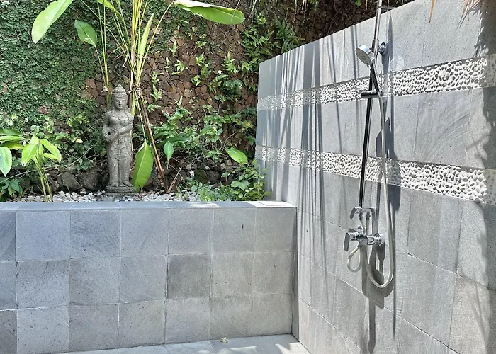 Bloo Lagoon Eco Village