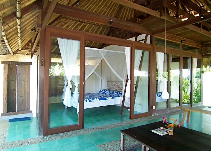 Bloo Lagoon Eco Village Вилла Падангбай